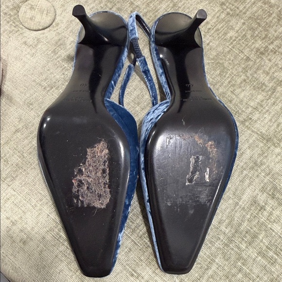 Saint Laurent Women's Blue Velvet Heels - Picture 4 of 6